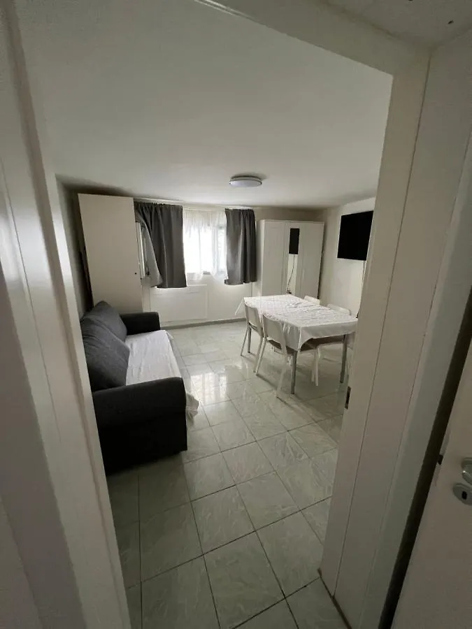 700Mt To Station Venezia,Free Parking, Shuttle Airport Via Napoli 71 Apartment Mestre